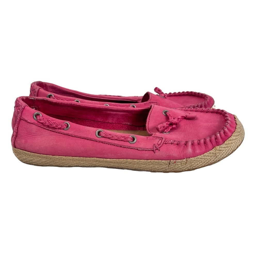 UGG Women’s Chivon Pink Sherpa Moccasins Loafers Size 8